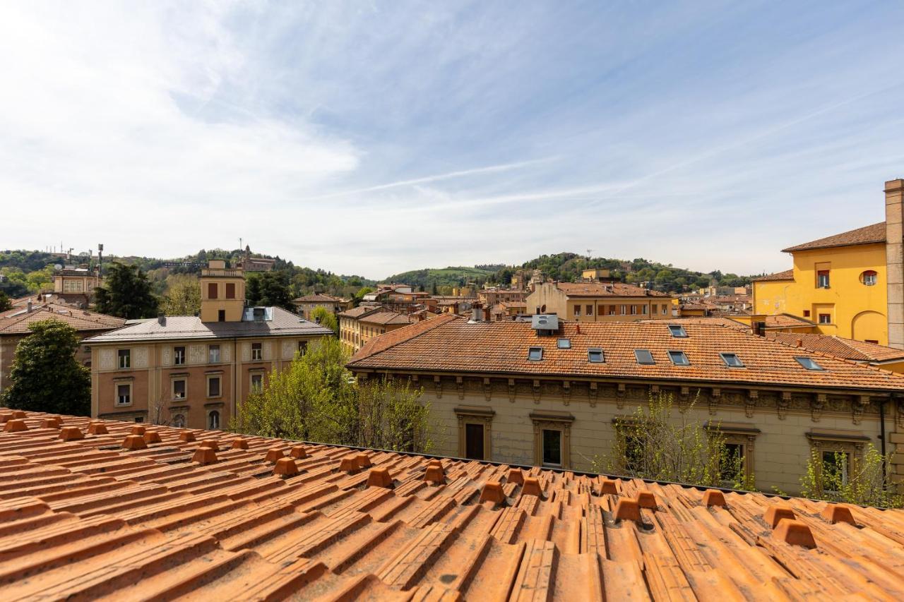 Italy Prestigious Historical Attic In Bologna — Photos 3