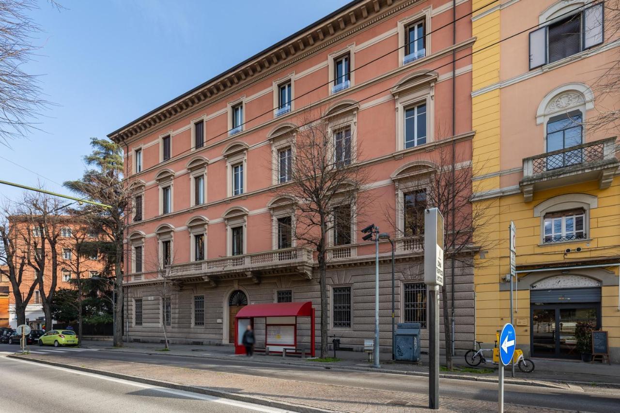 Italy Prestigious Historical Attic In Bologna — Photos 1